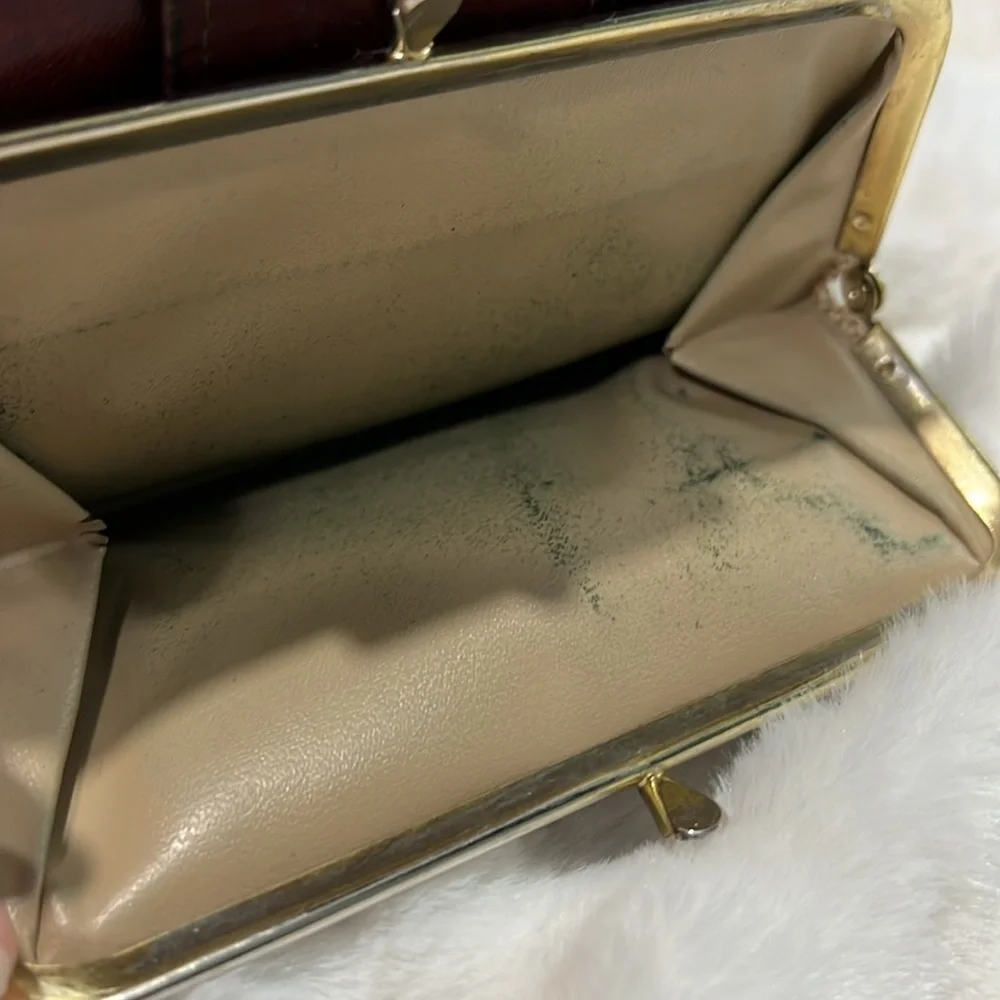 Rolf’s Cowhide Leather Hand Made Stitched Key Lock Bifold Wallet